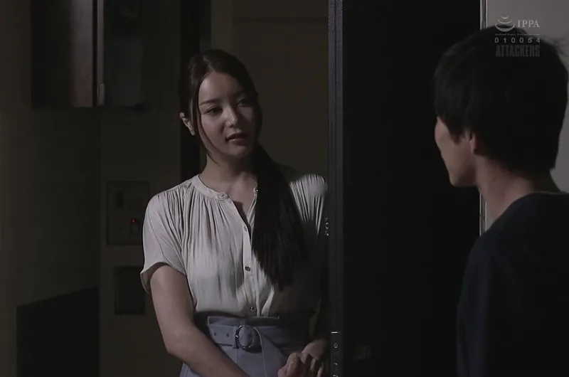 hane ame sex,phim sex tập thể mỹ,phim sex việt nam cưỡi ngựa Gõ cửa phàn nàn vì tiếng rên như phim jav , nhưng đó lại là của cô hàng xóm