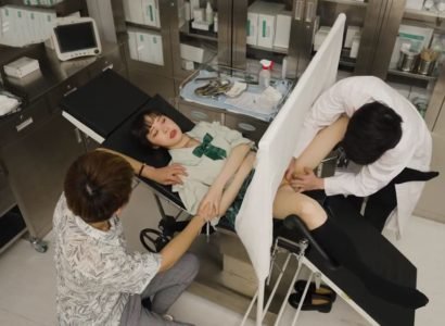 sex txvlog Bệnh nhân uông thuốc hôn mê khi cởi quần chíp được bác sĩ lợi dụng